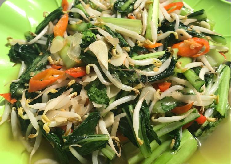 Cara Gampang Membuat Tumis sawi hijau tauge yang Sempurna