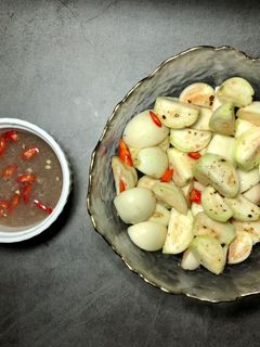 Hình của món Cà Pháo Muối Xổi Mắm Tôm.