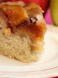 Una foto de Torta invertida de manzana