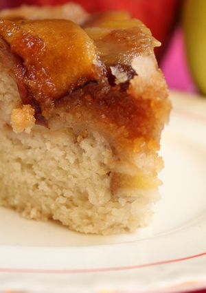 Una foto de Torta invertida de manzana