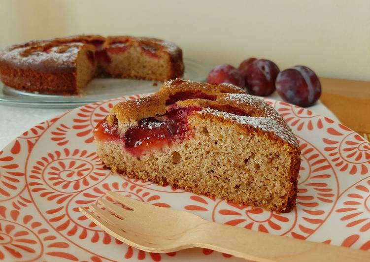 Torta di grano saraceno con le prugne