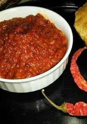 सचेज़वान सॉस (Schezwan sauce recipe in hindi) रेसिपी मुख्य फोटो