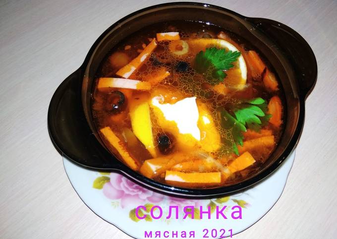 Домашняя мясная солянка