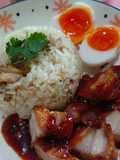 ข้าวหมูแดงหมูกรอบ