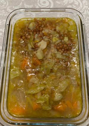 Una foto de Lentejas ligeras con verduras. Mambo Cecotec