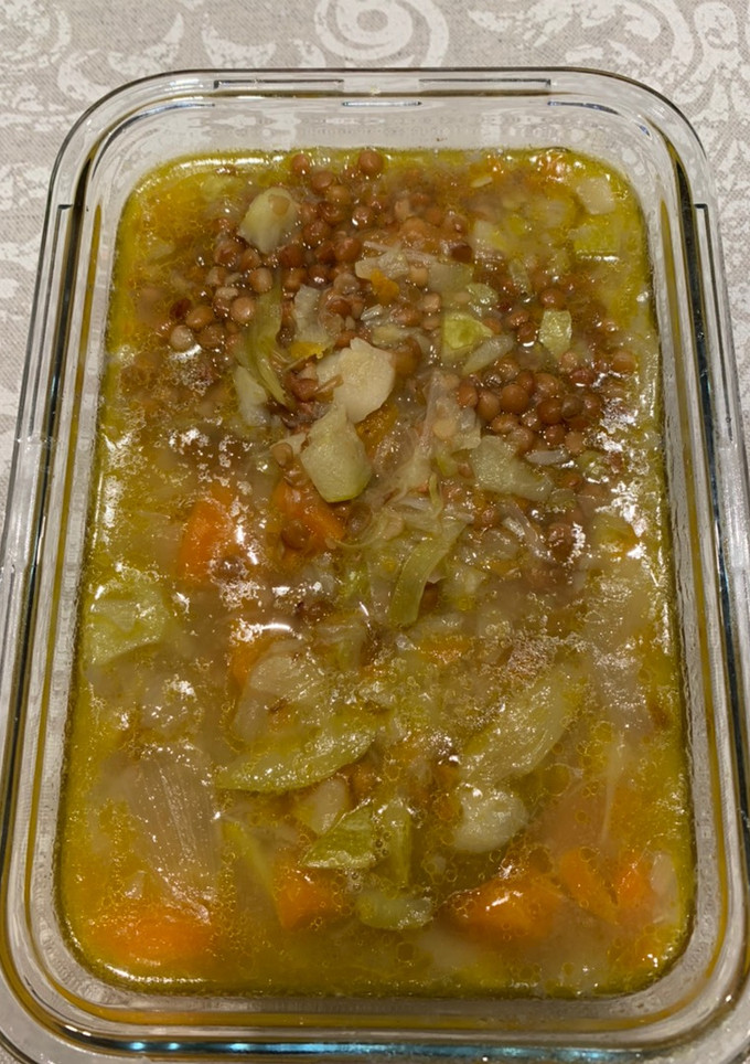 Una foto de Lentejas ligeras con verduras. Mambo Cecotec