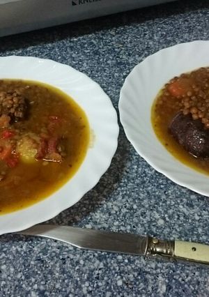 Foto principal de Lentejas estofadas con chorizo y morcilla