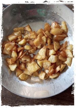 A picture of Fried yam snack.