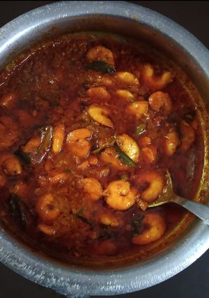 A picture of Prawns Masala.