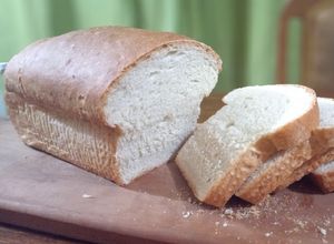 Una foto de Pan lactal esponjoso