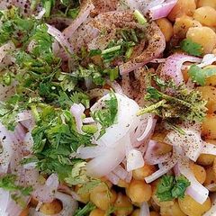 A picture of Chana chat.