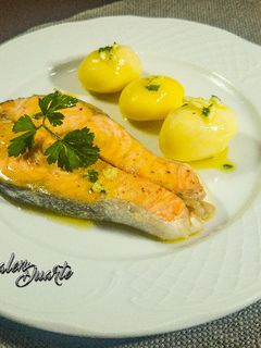 Una foto de Salmón al limón en microondas