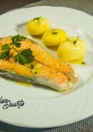Una foto de Salmón al limón en microondas