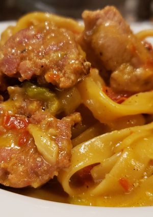 A picture of Chicken and Sausage Cajun Pasta.