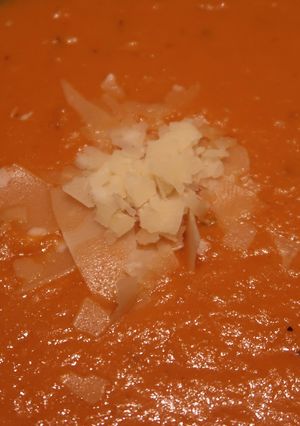 Une photo de Soupe de courge spaghetti aux tomates