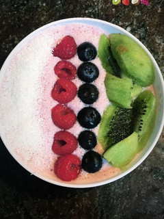 Una foto de Bowl tropical🥝🍓