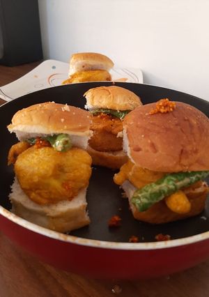 A picture of Vada Pav.
