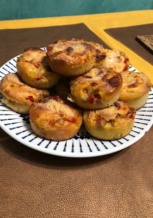Una foto de Muffins de Garbanzos, Morrones y Muzarella