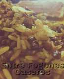 Arroz con lentejas y cebolla caramelizada
