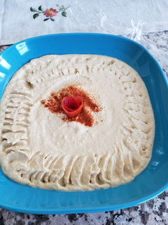 A picture of Hummus.