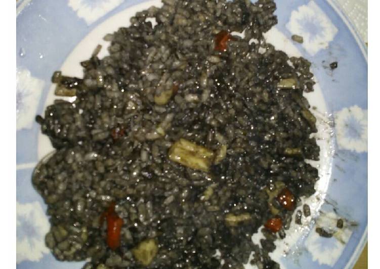Arroz negro con alioli