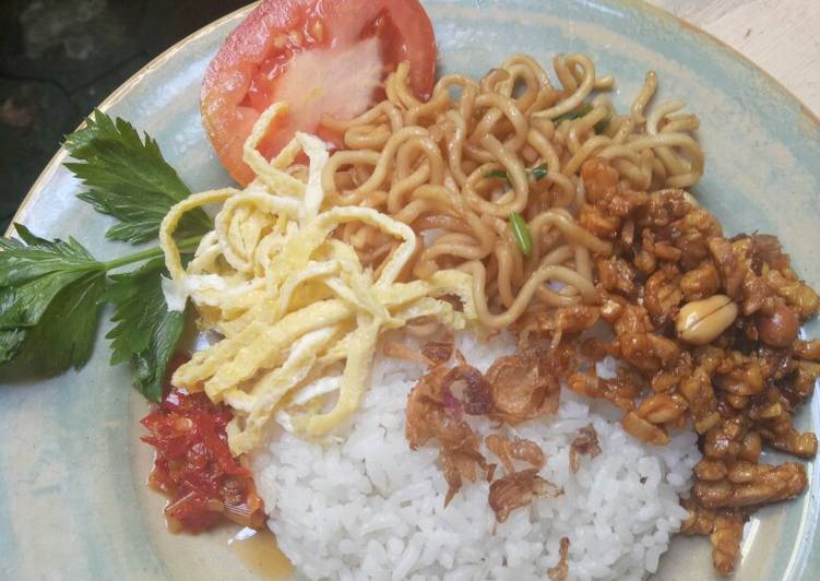 Bagaimana Menyiapkan Nasi Uduk Rice Cooker yang Bisa Manjain Lidah