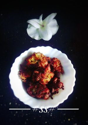 A picture of "Crunchy Cabbage fritters"(Bada) #Cookpad.
