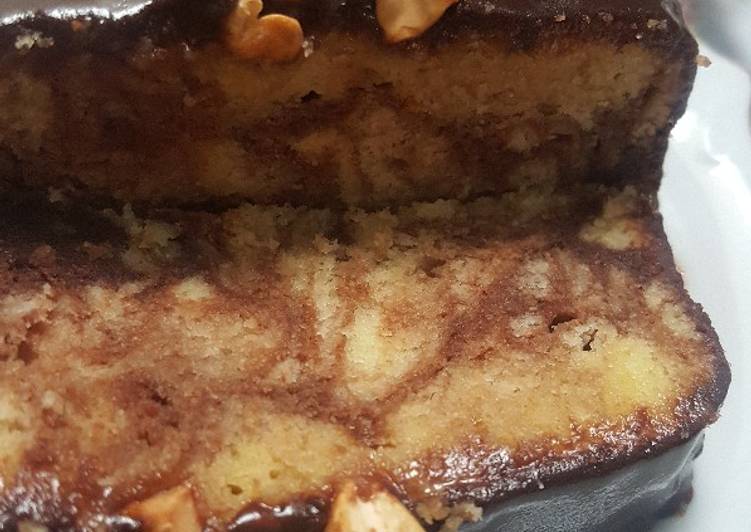 Almond pound cake