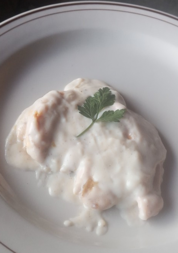 Una foto de Milanesa de pollo en salsa bechamel 3M