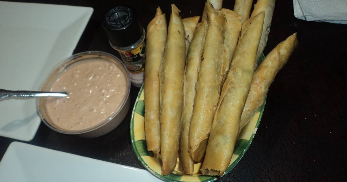 Flautas de tortilla de harina con frijoles, chorizo y epazote, con mayonesa  de chipotle el Geras Receta de MARTÍN GERARDO RAMÍREZ CORREA- Cookpad