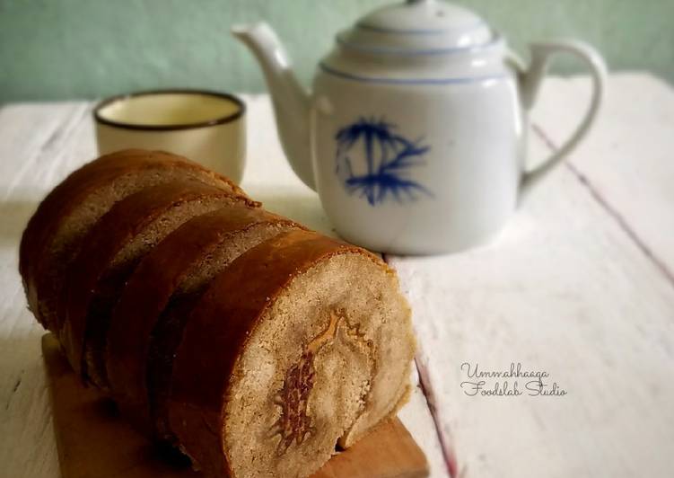 Coffee Peanut Roll Cake