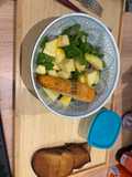 Salade sucrée-salée au saumon