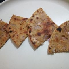 A picture of Onion Paratha.
