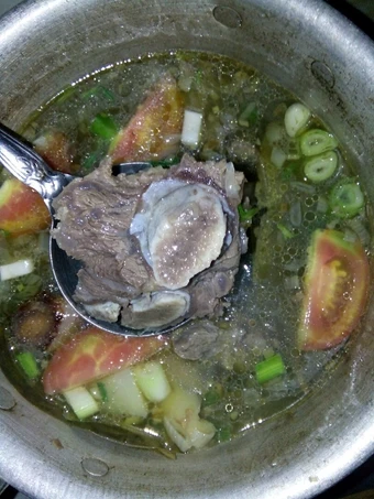 Langkah Gampang Menyiapkan Resep #Sup tulang sapi berempah yang Lezat Sekali Anti Ribet, Lezat