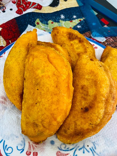 Una foto de Empanadas de carne 🥟