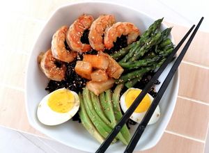 Foto di Poke Bowl con riso venere