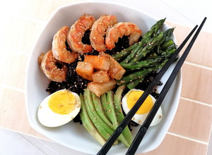 Foto di Poke Bowl con riso venere