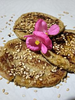 Una foto de Tortitas de avena y manzana fit