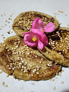 Una foto de Tortitas de avena y manzana fit
