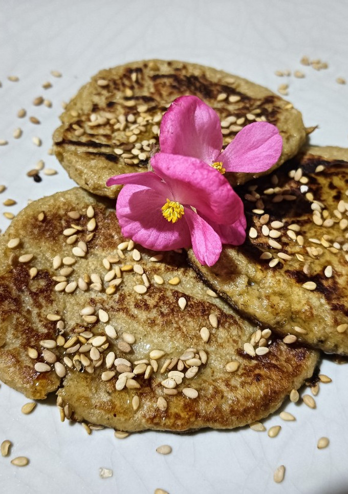 Una foto de Tortitas de avena y manzana fit
