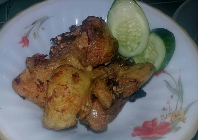 Cara Gampang Menyiapkan Resep ayam goreng bumbu kuning, Enak Banget