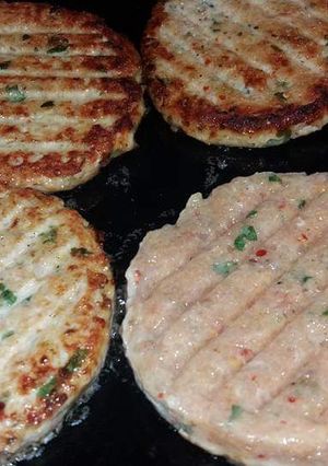 A picture of Burger paties.