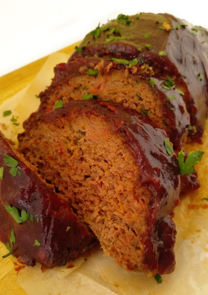 Una foto de Meatloaf {pastel de carne, receta tradicional americana}