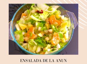 Una foto de Ensalada de abundancia frutal
