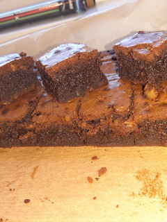 Brownie diós, Mikulás csokiból recept fotója