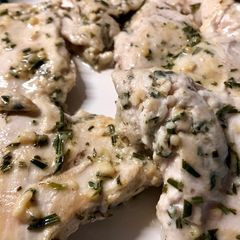 A picture of Rosemary chicken breasts.