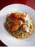 Tallarines al pesto con cholgas al pilpil