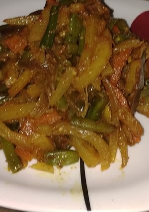 পেঁয়াজ সবজি ভাজি(peyaj sabji bhaji racipe in bengali) রেসিপির প্রধান ছবি