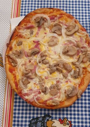 Una foto de Pizza Carbonara