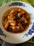 Pasta rossa con i chiodini